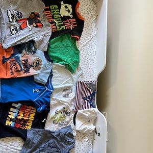 🚫SOLD🚫 Bundle of 12 tshirts